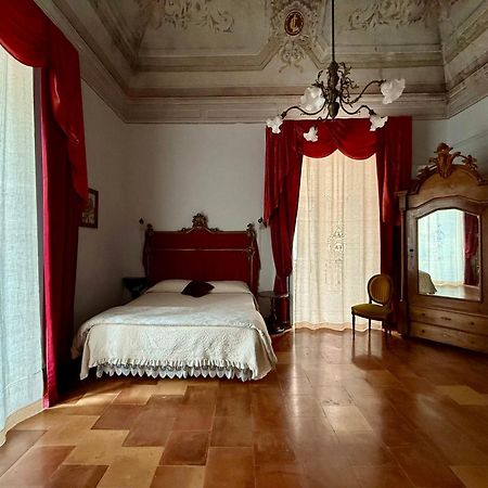 Le Foglie Di Acanto Лучера Екстер'єр фото