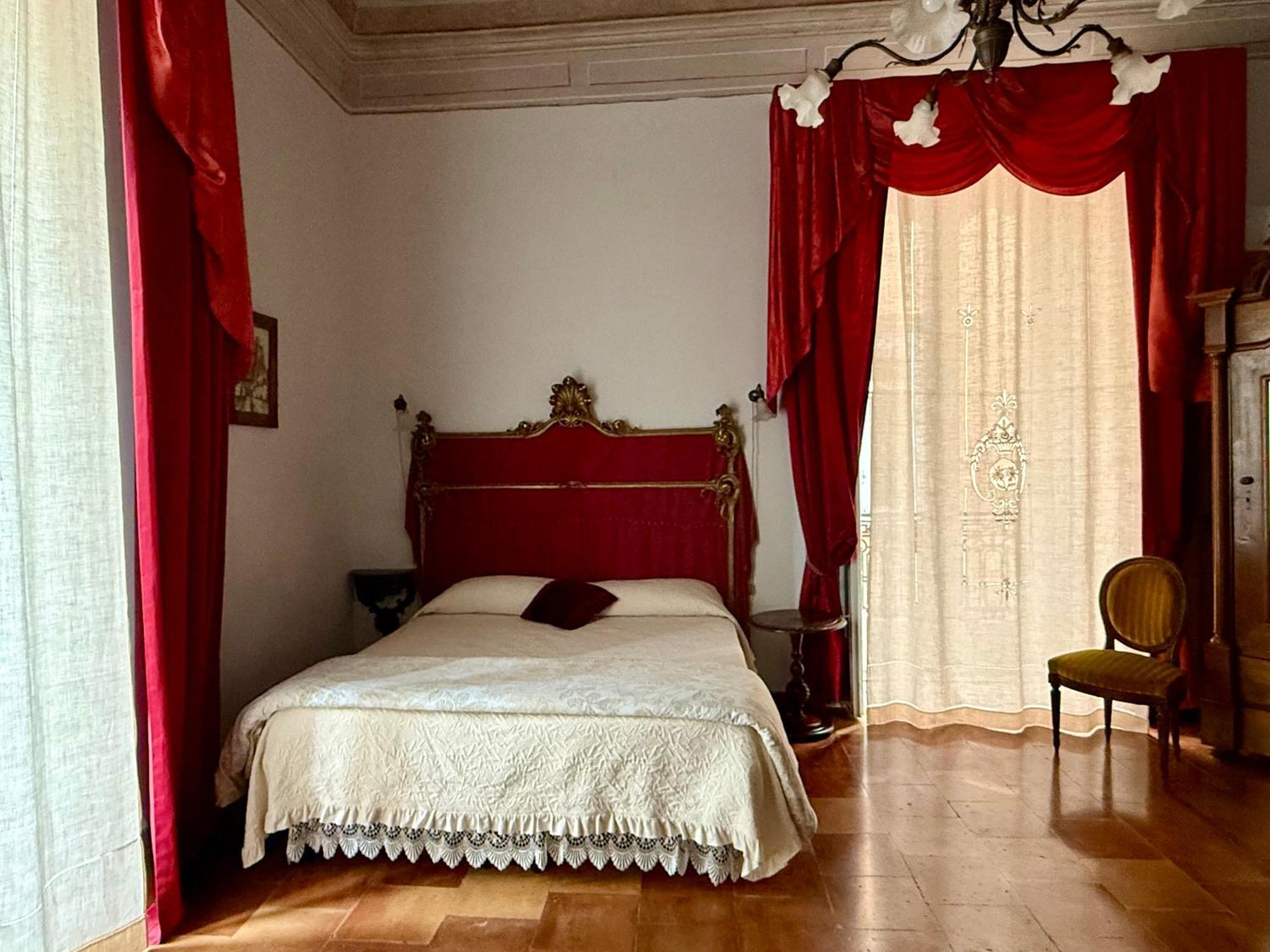 Le Foglie Di Acanto Лучера Екстер'єр фото